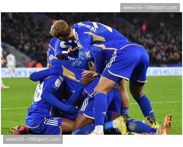 巅峰对决：曼城VS莱斯特城直播，见证蓝月霸权与蓝狐奇迹的火花碰撞